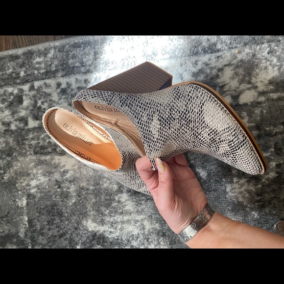 NWT Snakeskin booties - Picture 9 of 9